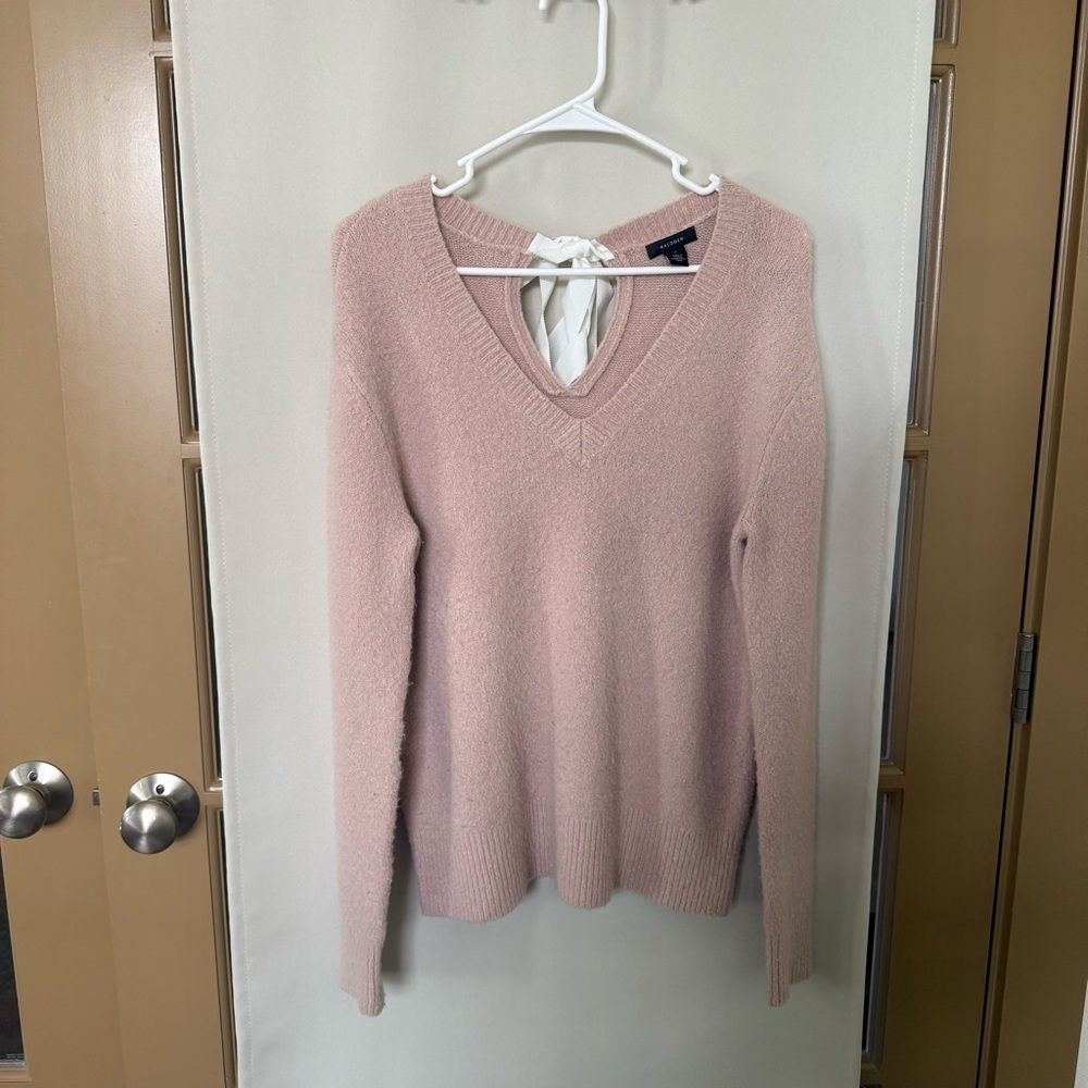 Halogen Women's Medium Light‎ Pink V-Neck Sweater